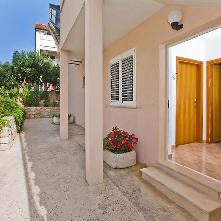 Apartment Zara Хвар Екстериор снимка