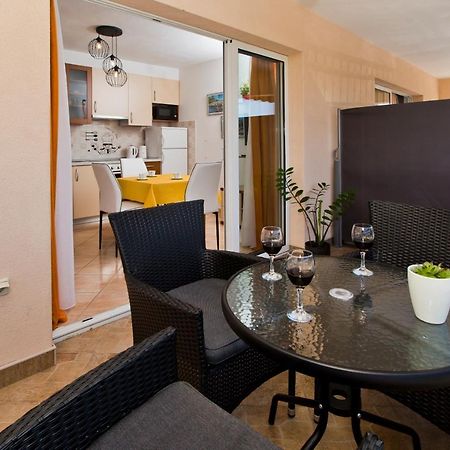 Apartment Zara Хвар Екстериор снимка