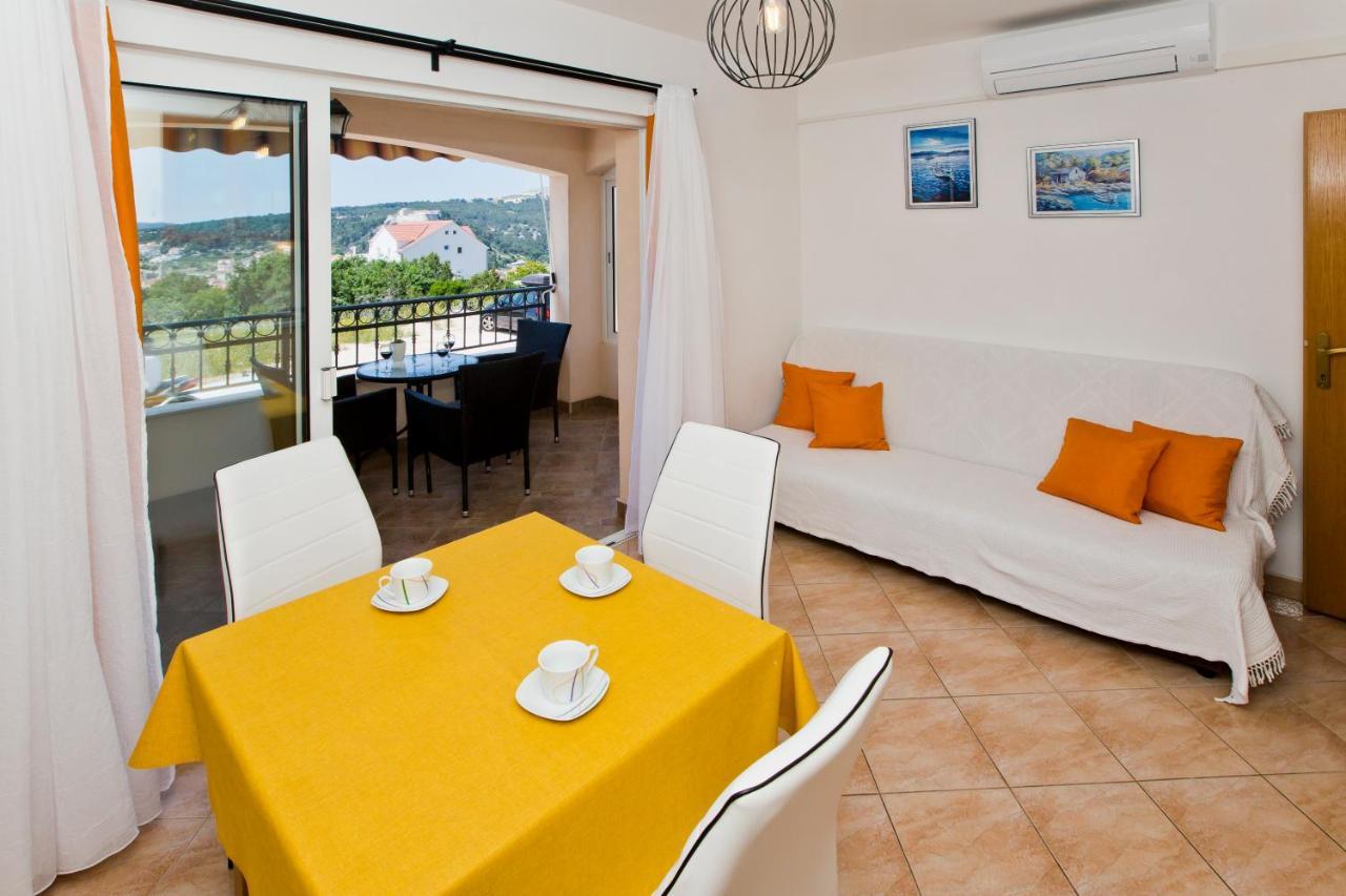 Apartment Zara Хвар Екстериор снимка