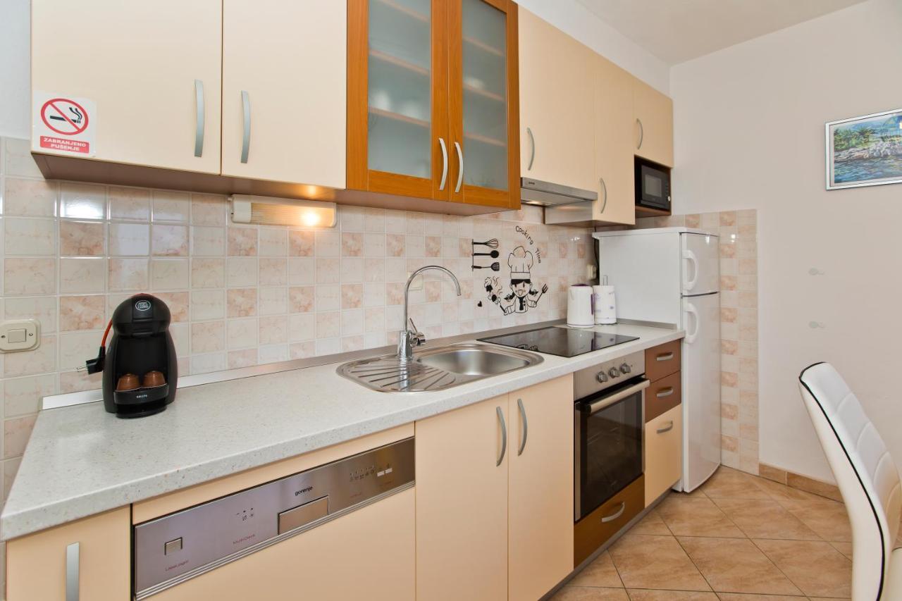 Apartment Zara Хвар Екстериор снимка